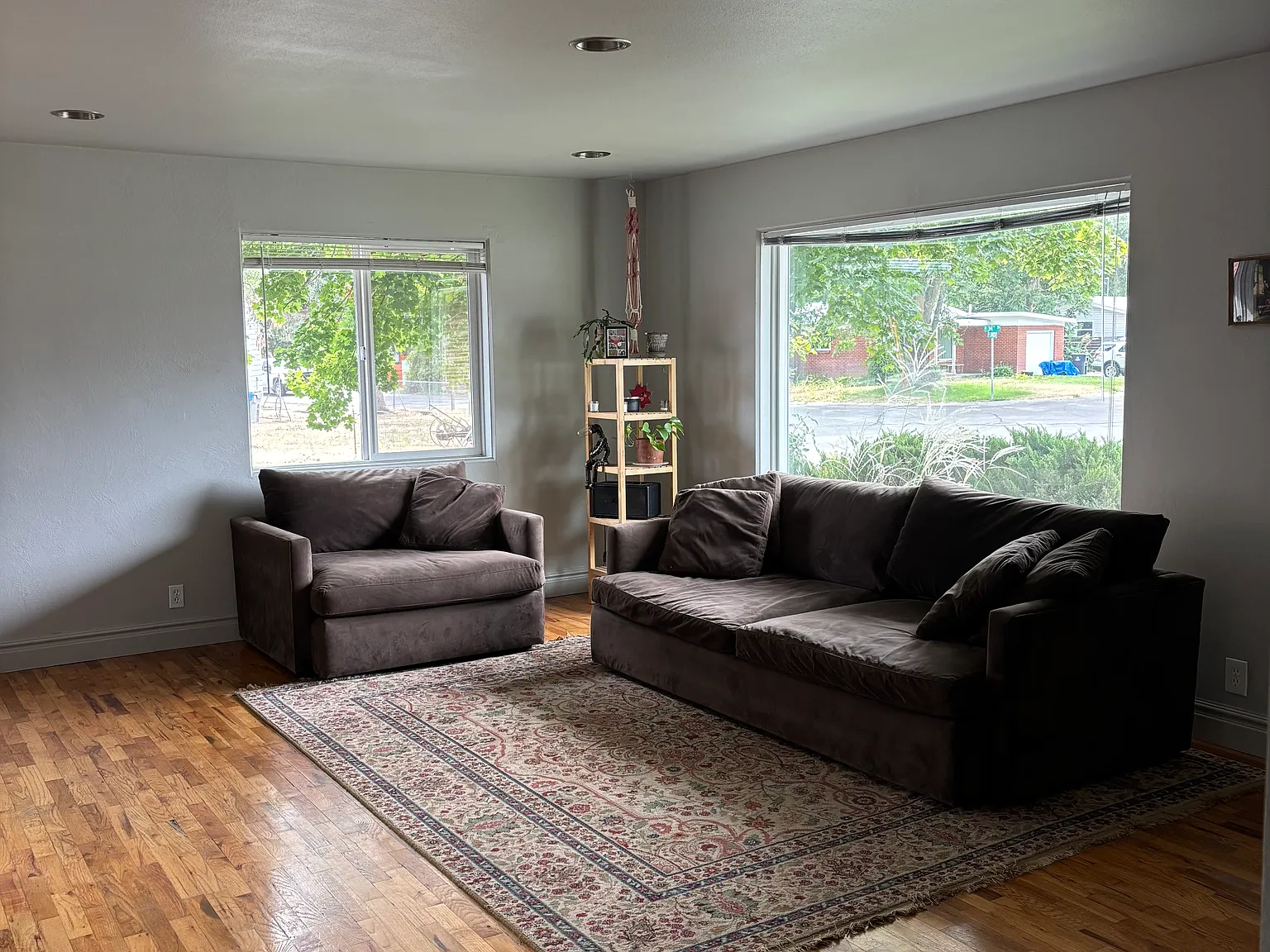2 bed, 900 sqft, $1,800 — Photo 2