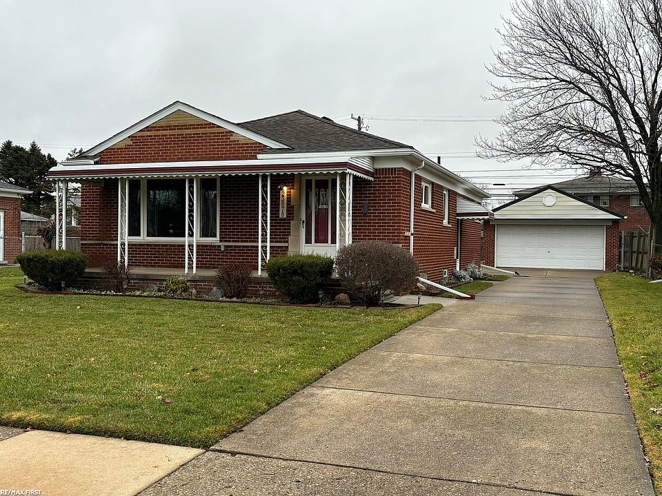 1st image of 23078 Courtland Ave