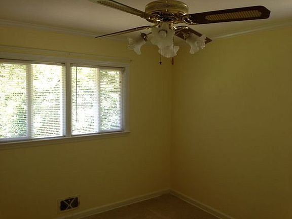 3rd image of 2985 Malvern Hill Dr #158