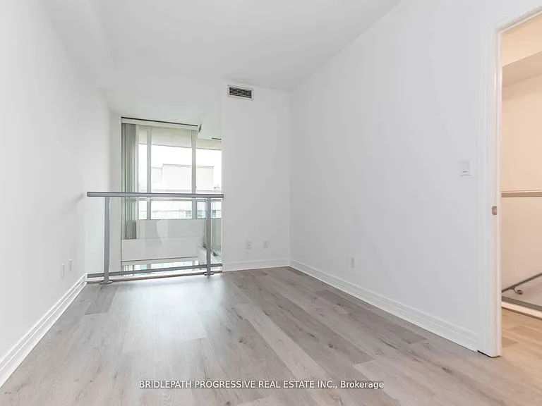 1 Avondale Ave #507 — Photo 16