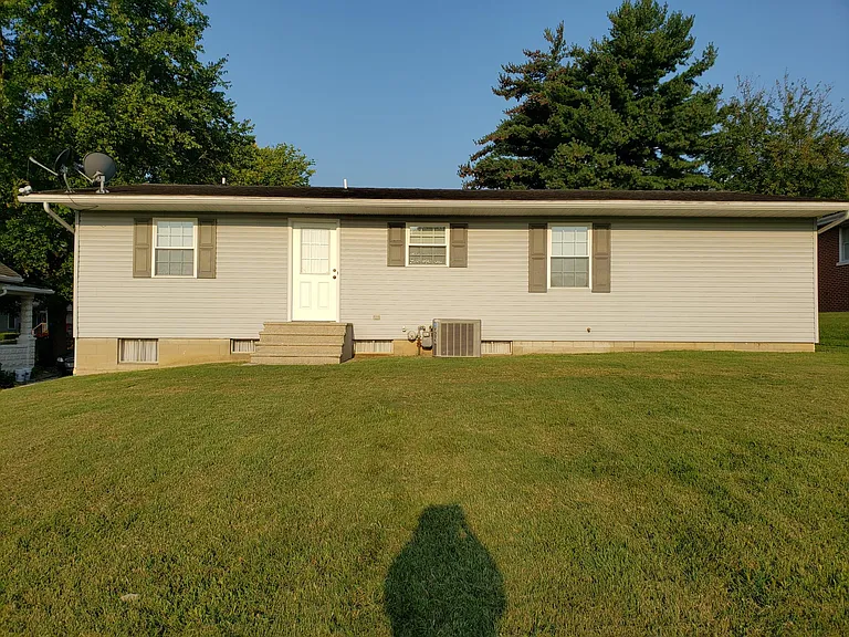 1346 Kundeck St — Photo 2