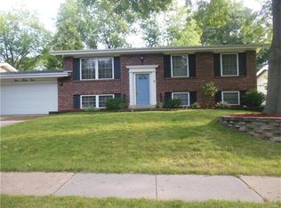 935 Brookvale Ter, Ballwin, MO 63021