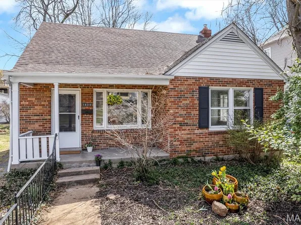 1420 Rankin Dr, Saint Louis, MO 63117