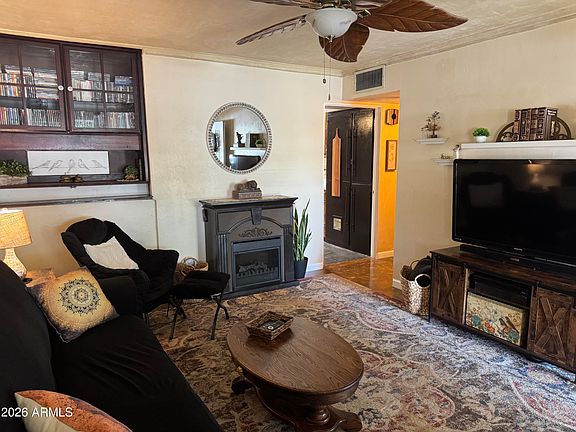 2nd image of 7914 W WELDON Avenue