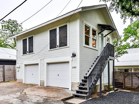 2nd image of 1101 Lorrain St #B