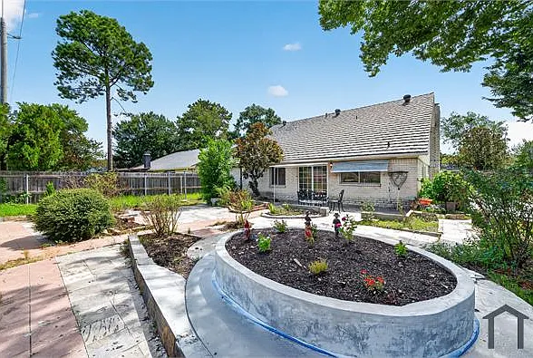 1119 Pinecroft Dr — Photo 37