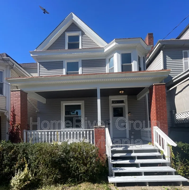 115 S Chestnut St photo 1