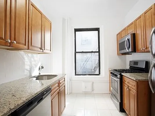 Sold by Citi Habitats | media 17