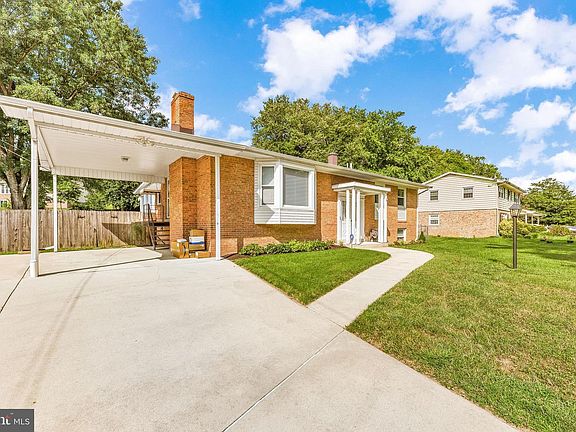 4th image of 9713 Dale Dr