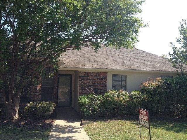 1st image of 4926 Portola Dr