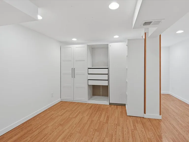 3733 SW Webster St — Photo 14