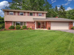 4856 Brigadoon Rd, Rockford, IL 61107