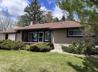 1426 Beverly Ln, West Bend, WI 53090