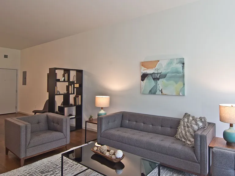 DuCharme Place Apartments — Photo 33