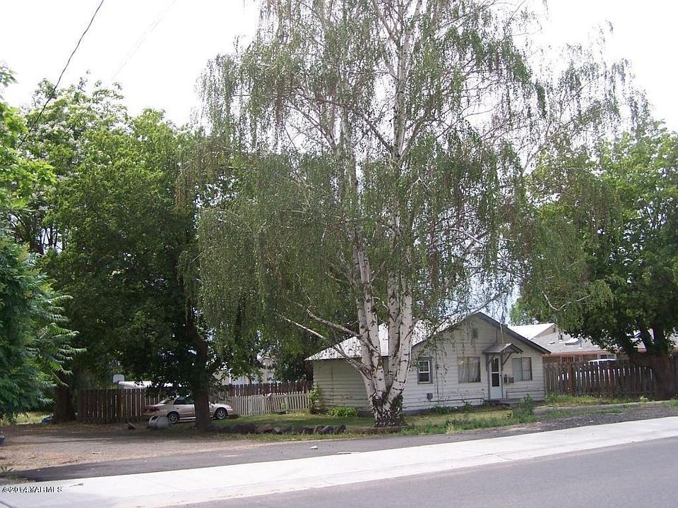 1st image of 208 S 1st Ave
