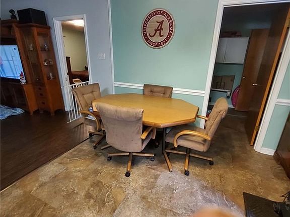4th image of 6830 Hayfield Cir W