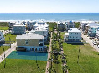 722 Beachtown Psge, Galveston, TX 77550