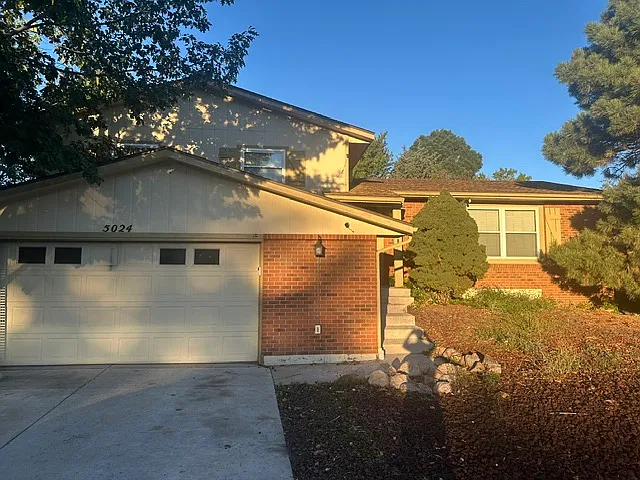 5024 Hackamore Ct
