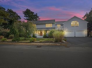 14 Shady Ln, Wareham, MA 02571