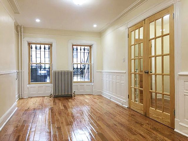 1st image of 158 Bainbridge St #1