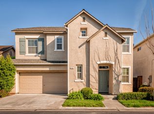 727 W Tivoli Ln, Clovis, CA