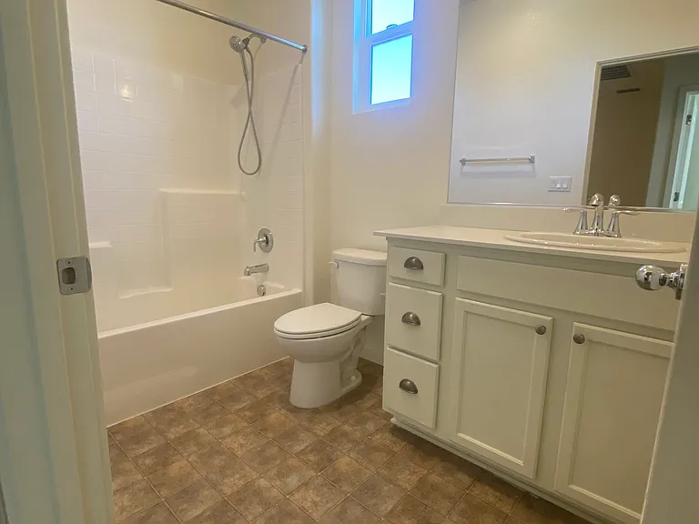 Bridgeway Dr — Photo 12