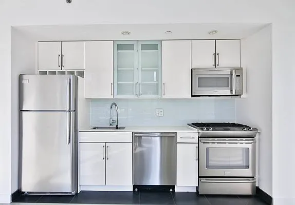 Rented by Platinum Properties | media 17