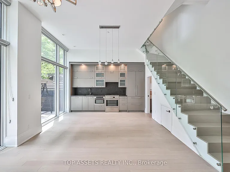 101 Erskine Ave #Townhouse 10 — Photo 8