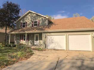 1848 Chandler Ave, St Charles, IL 60174