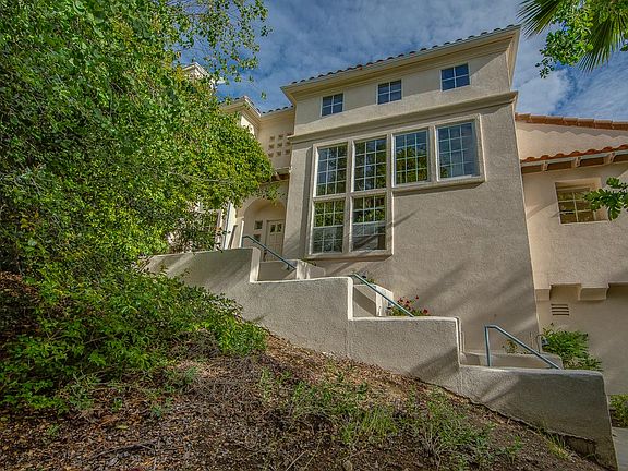 2nd image of 1086 Mountain Oak Pl
