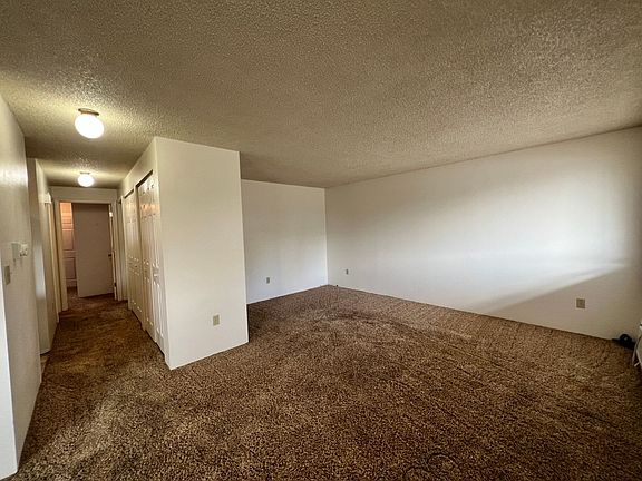 2nd image of 1224 W Lakeside Dr