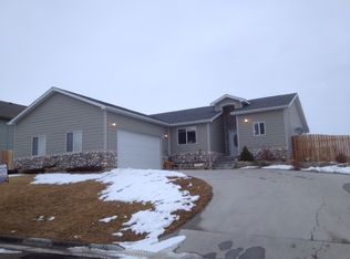915 Erie Dr, Buffalo, WY 82834