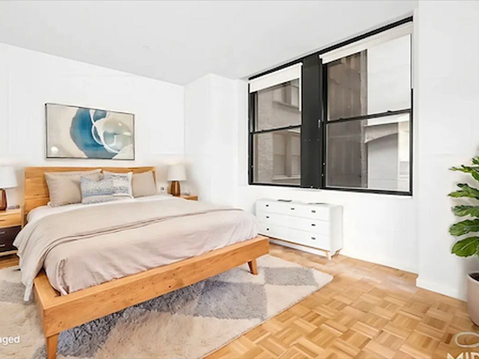 1st image of 15 Park Row APT 18J