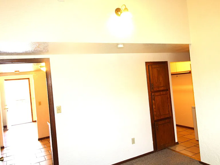1901 E Lindsey St — Photo 25