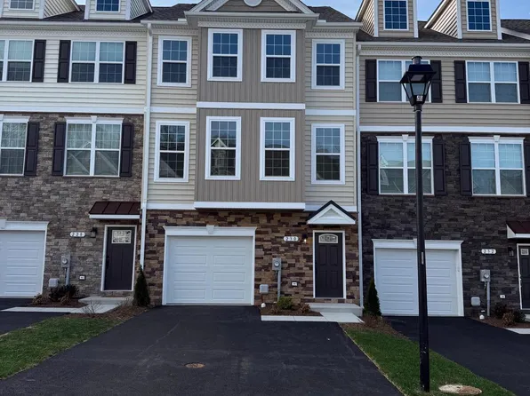 230 Sullivan Ln, Prince Frederick, MD 20678