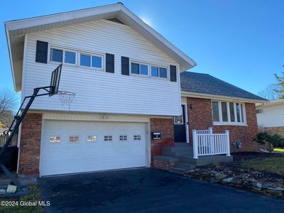 7 Hialeah Drive, Albany, NY, 12205