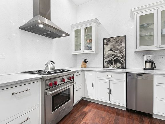 5th image of 20 E 84th St APT 2A