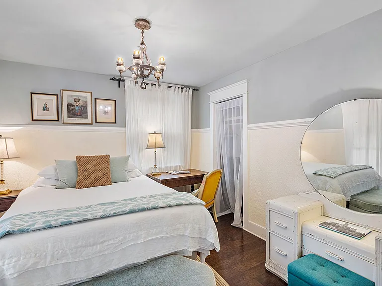 1407 Holly St — Photo 24