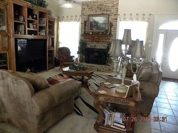2nd image of 3704 Cliffwood Dr