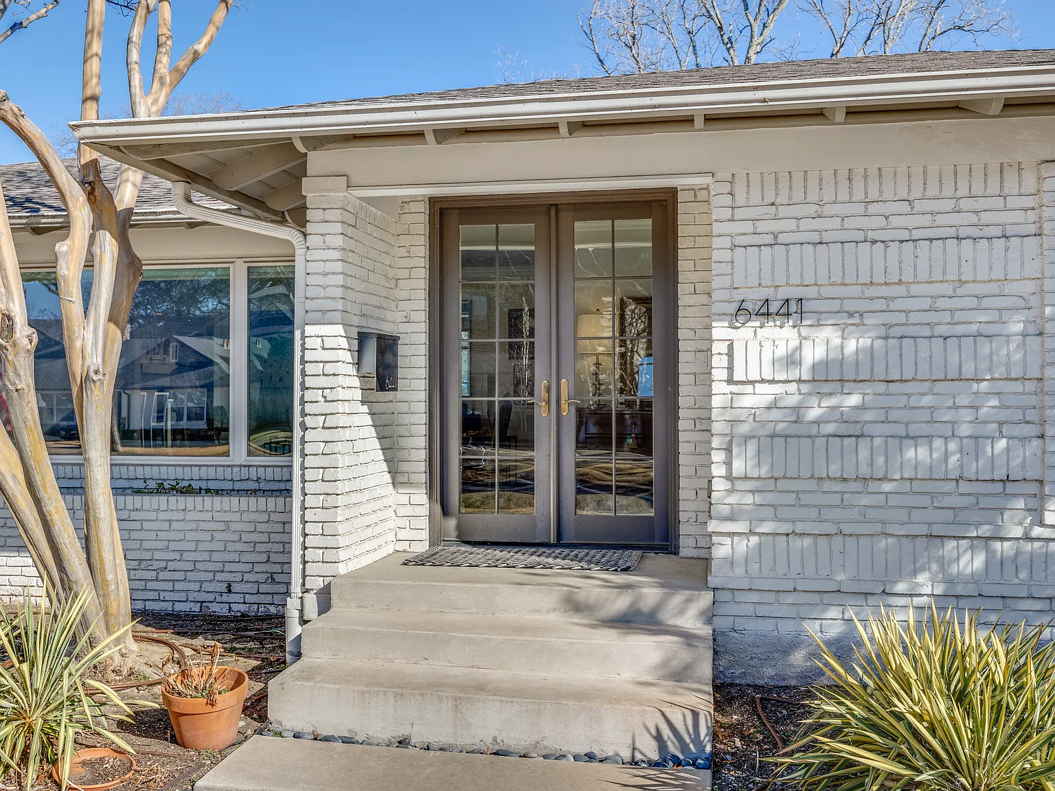 4 bed, 3482 sqft, $10,750 — Photo 4