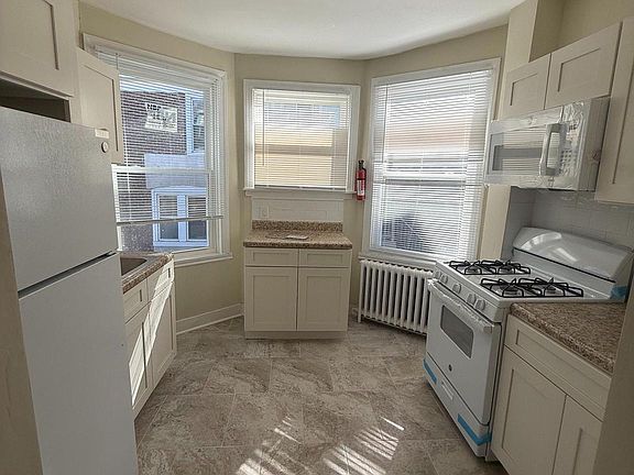5th image of 540 E Johnson St Floor 2