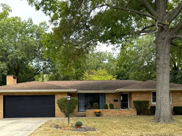 2905 W Kingston Ct, Peoria, IL 61604