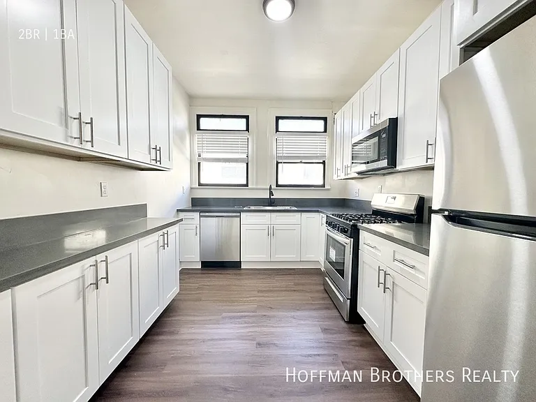 1838 N Wilton Pl #6 — Photo 3