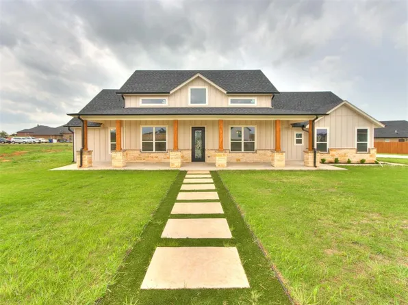 9535 Monterey Dr, Edmond, OK 73025