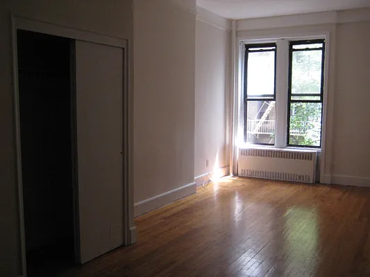 Rented by Magnone Real Estate | media 81