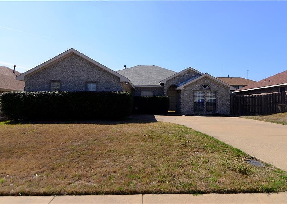 1st image of 813 Serenity Dr