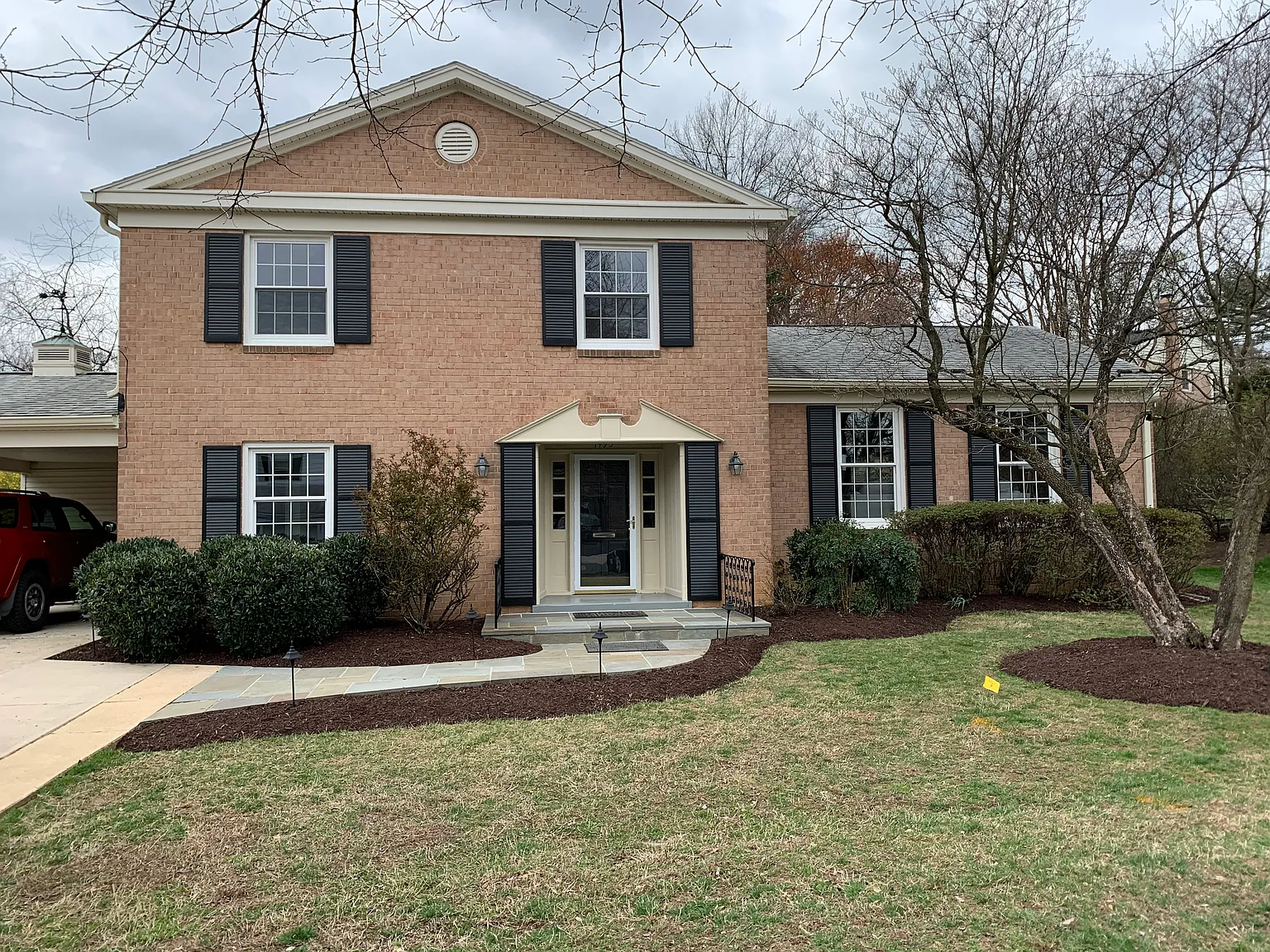 1495 Selworthy Rd photo 1