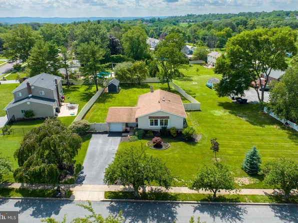2876 Ringneck Rd, Norristown, PA 19403