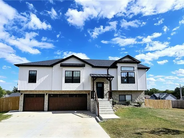 221 SE 141st Rd, Warrensburg, MO 64093