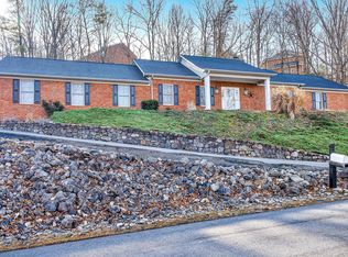 178 Forest Dr, Salem, VA 24153